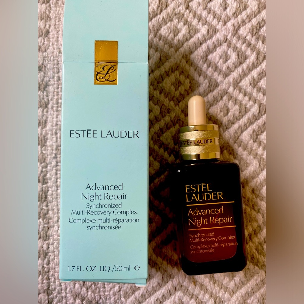 Estée Lauder. Advanced Night Repair Serum